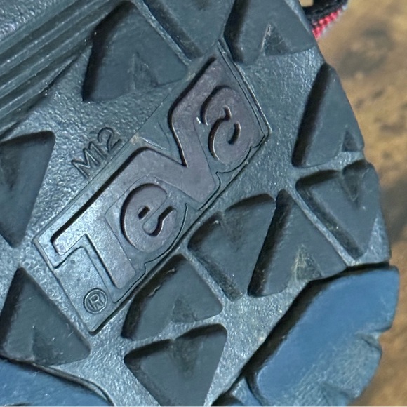 Teva Terradactyl Men’s Size 12 Outdoor Sport Sandals – Purple/Red/Teal Pattern - Picture 7 of 8